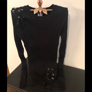 🌸Venus -New never worn black ribbed sweater